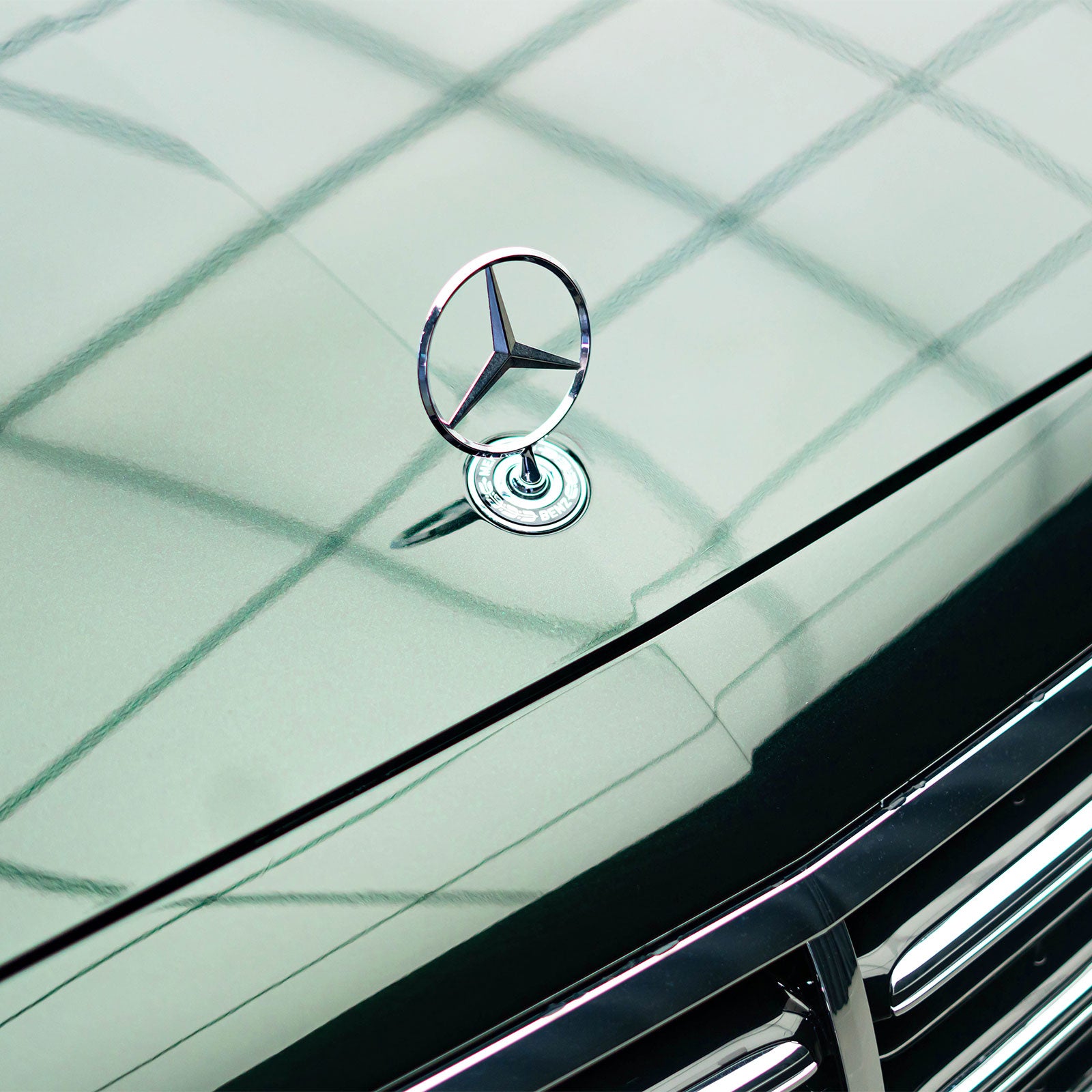 Glossy Metallic Royal Green Color PPF (Paint Protection Film)