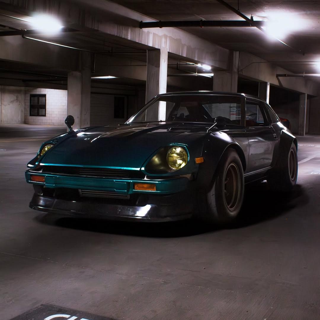 Datsun 280Z in Glossy Metallic Deep Sea Green
