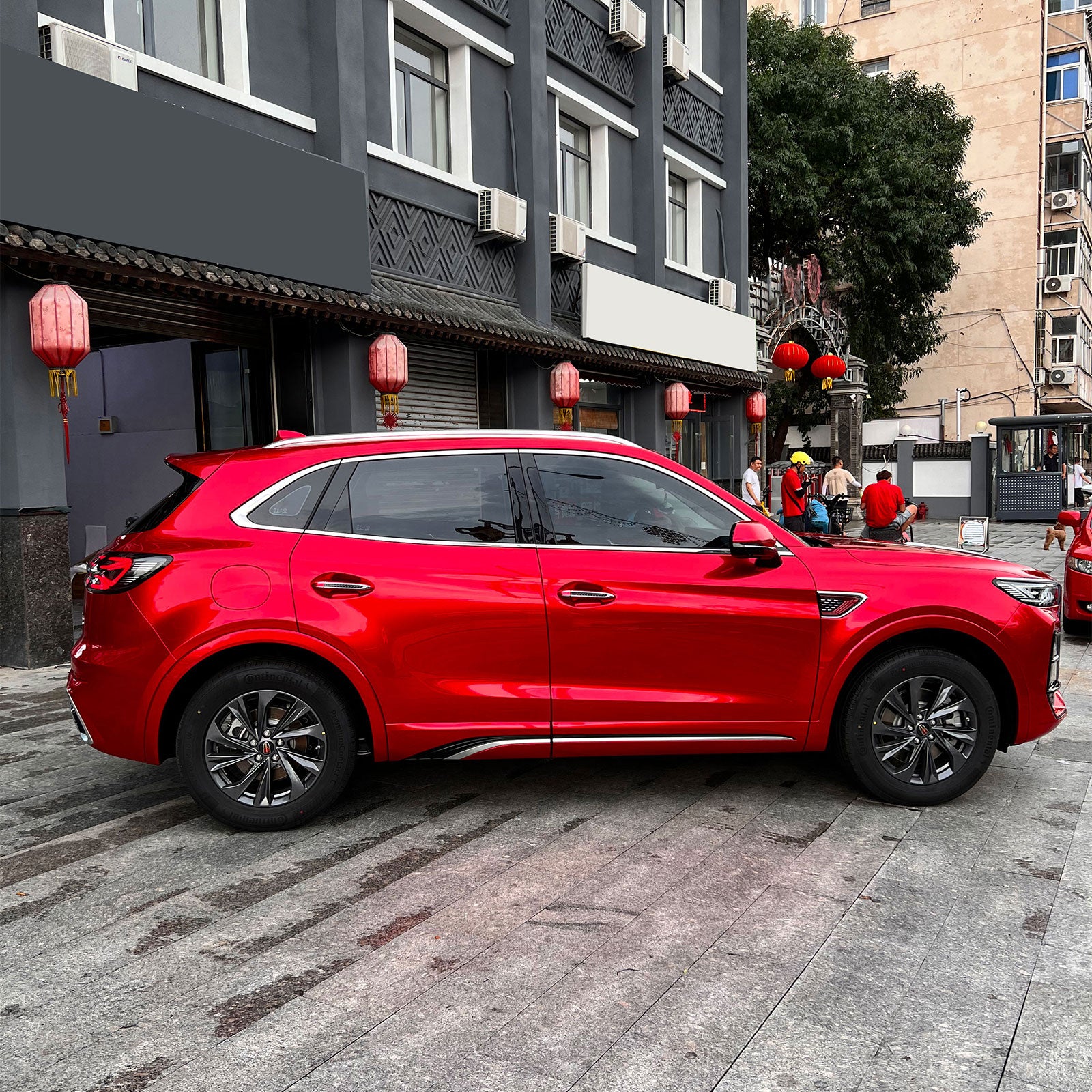 Hongqi HS5 Side View in Glossy Metallic Vampire Red Color PPF