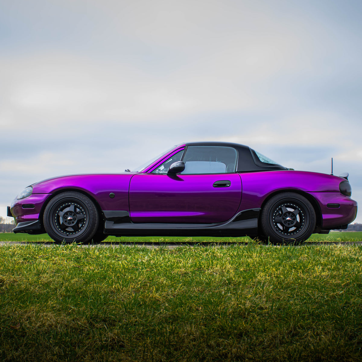 Glossy Metallic Grape Purple Vinyl Wrap