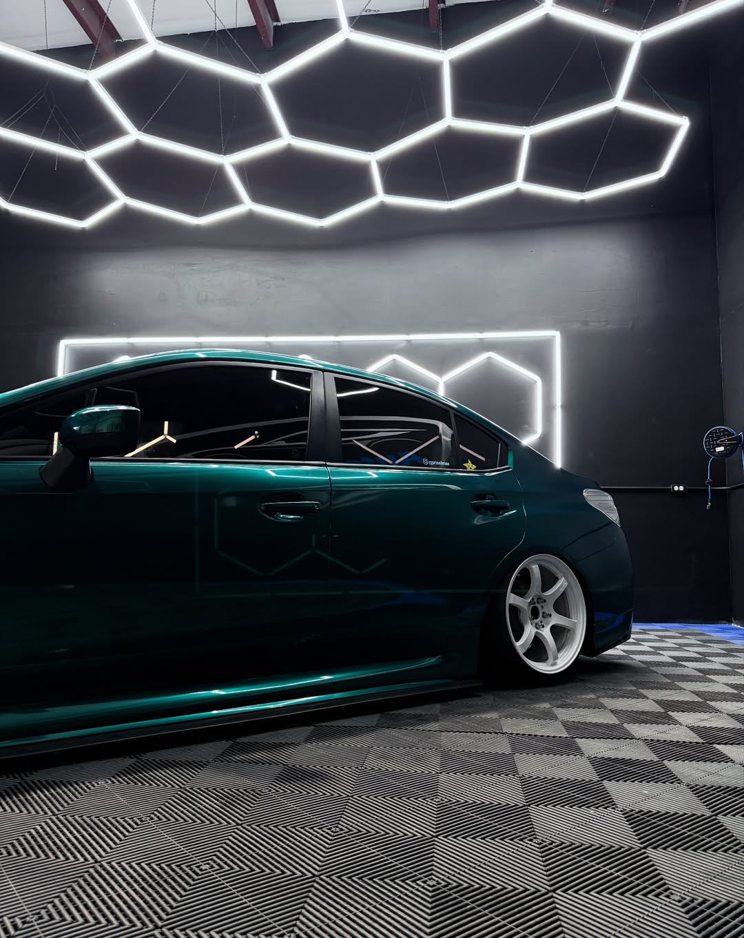 Glossy Metallic Deep Sea Green Metallic Vinyl Wrap