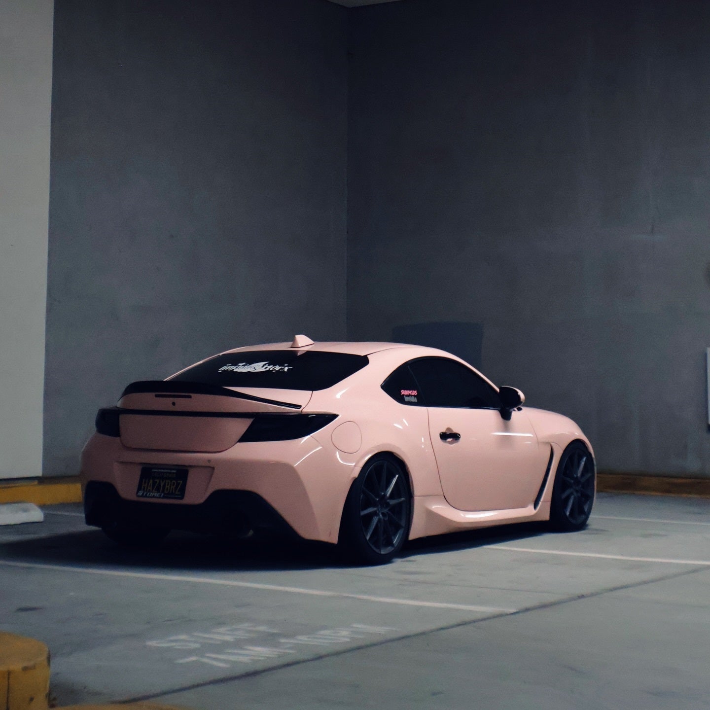 High Glossy Piggy Pink Vinyl Wrap