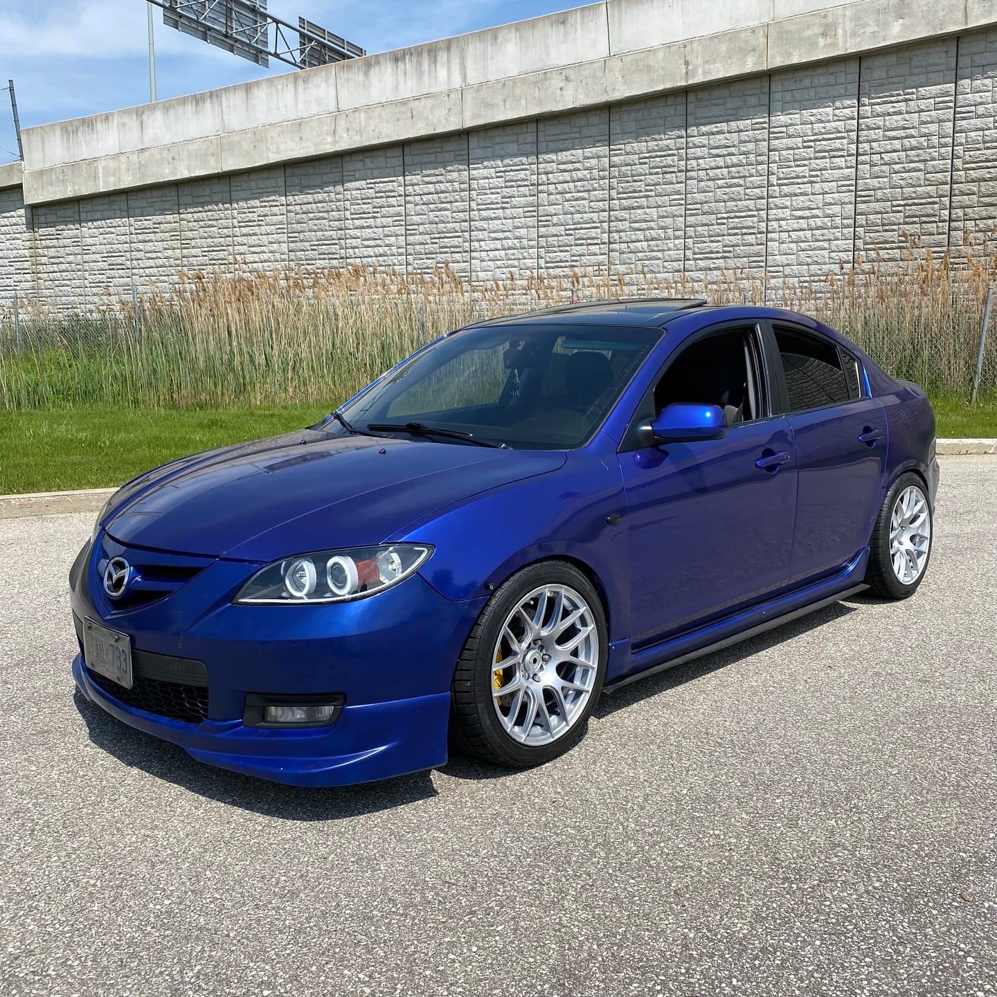 Glossy Metallic Pearl Blue Vinyl Wrap